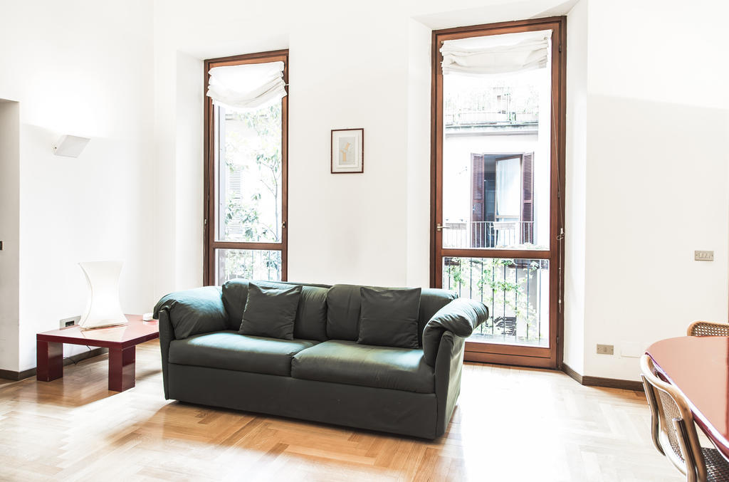 San Maurilio Apartments ميلان الغرفة الصورة